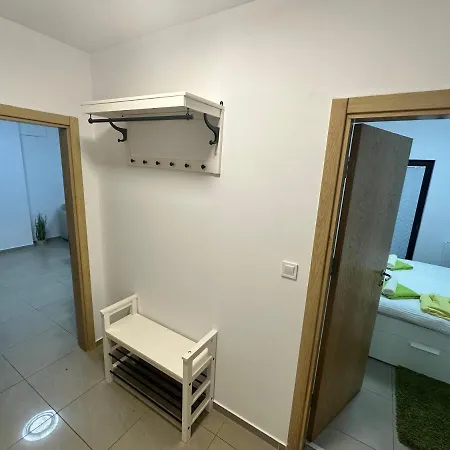 Green Central Apartment *